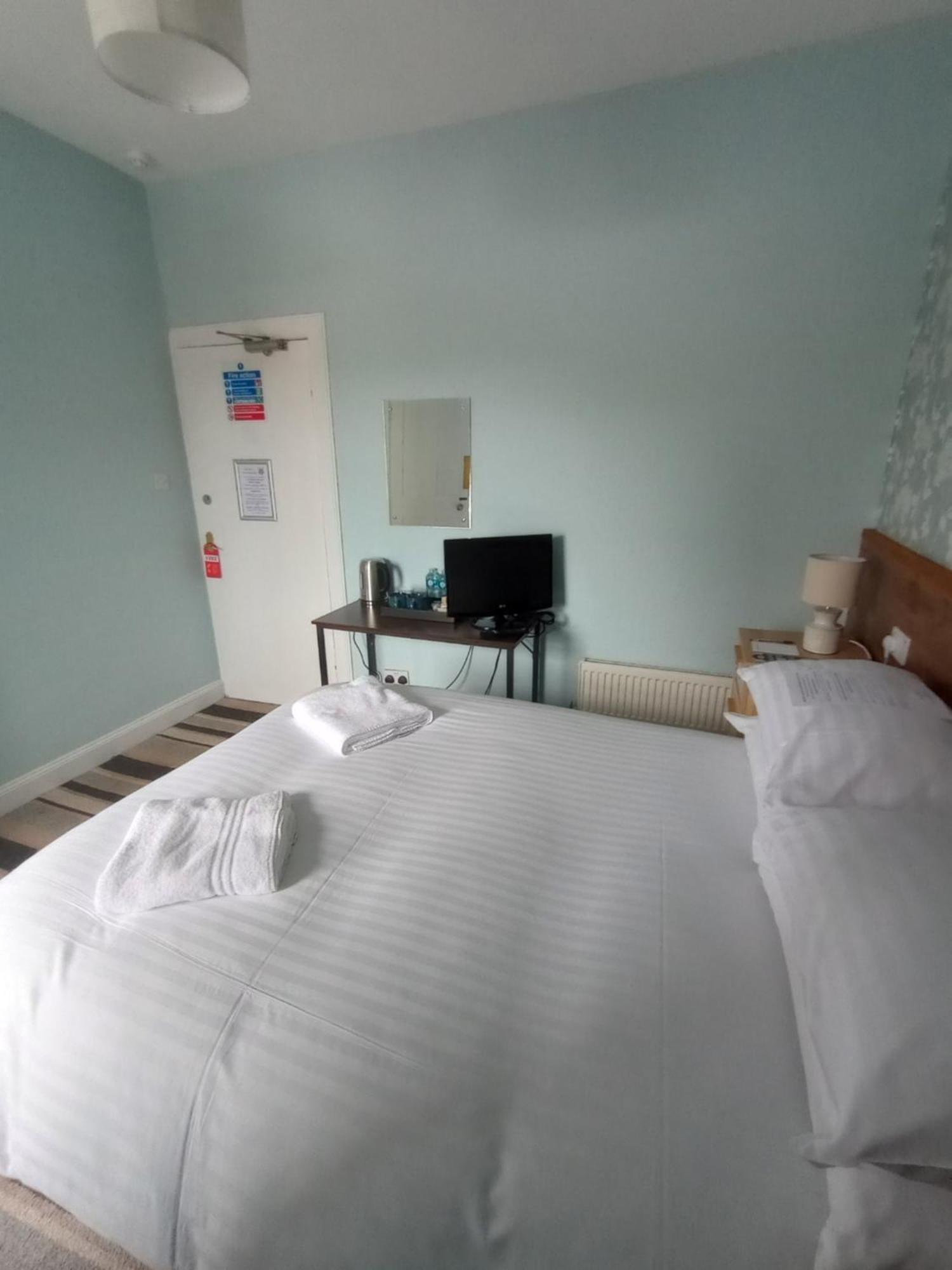 Goblin Ha' Hotel Gifford Buitenkant foto